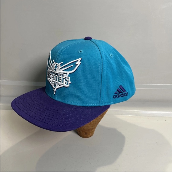 Y2K Charlotte Hornets Adidas NBA Teal/Purple Snapback Hat Cap OSFM Embroidered - Picture 2 of 10